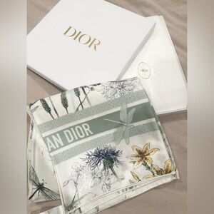 NWB Dior Herbarium 90 Square Scarf